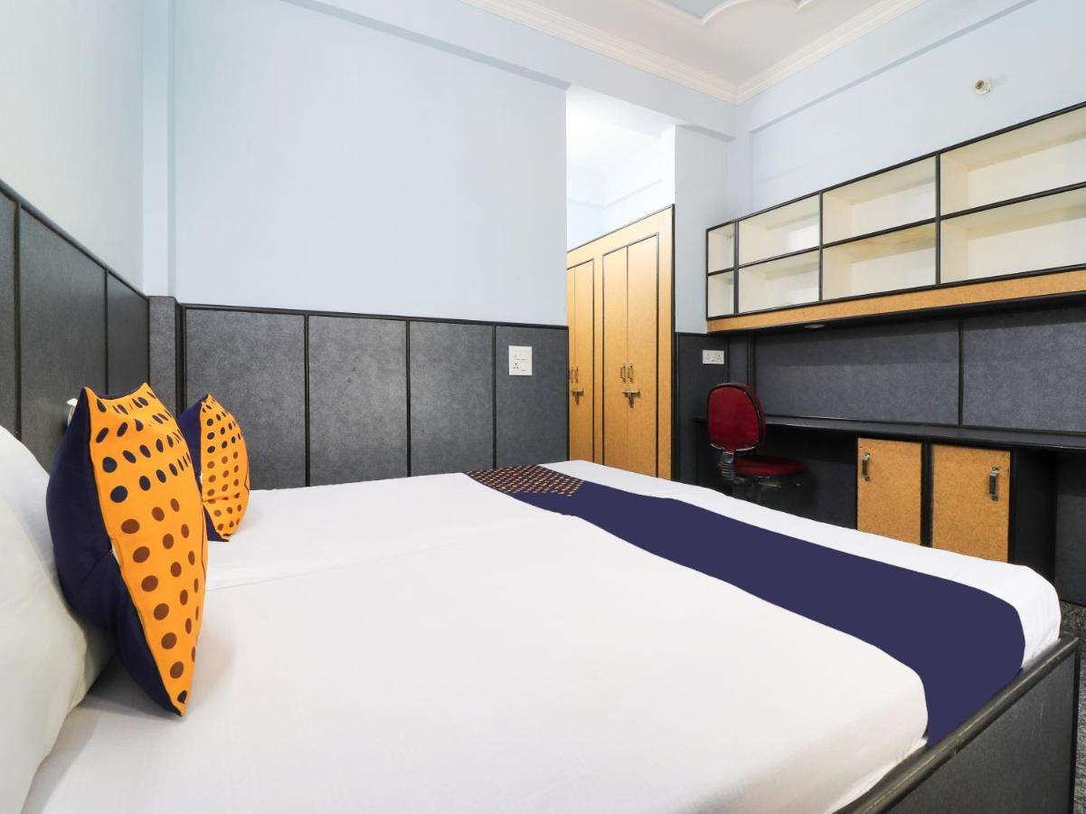 Spot On 82236 Aryan Home Stay Jhājra Kültér fotó