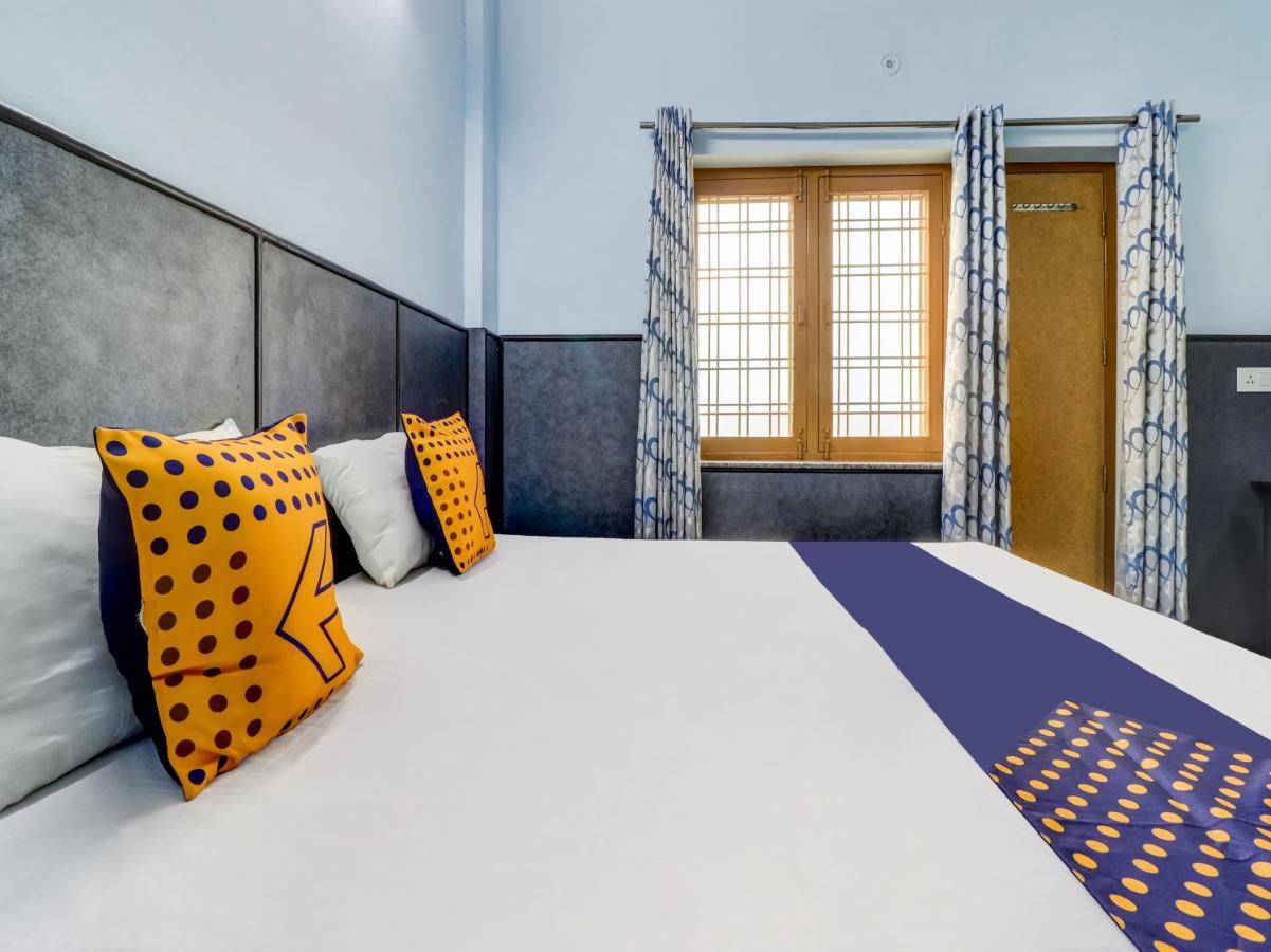 Spot On 82236 Aryan Home Stay Jhājra Kültér fotó