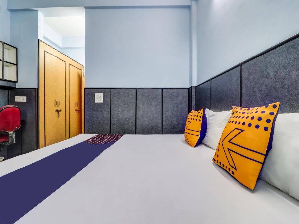 Spot On 82236 Aryan Home Stay Jhājra Kültér fotó
