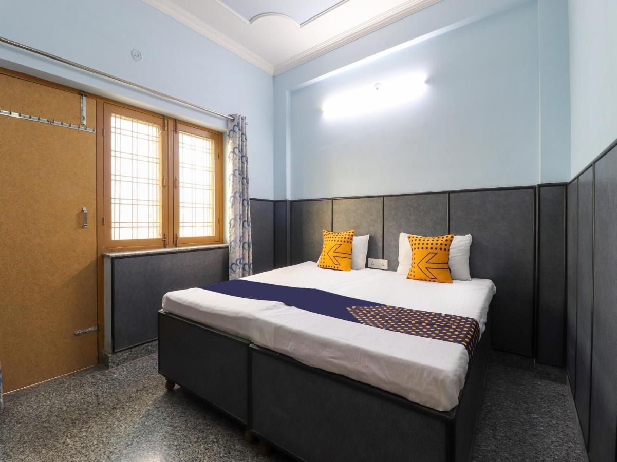 Spot On 82236 Aryan Home Stay Jhājra Kültér fotó