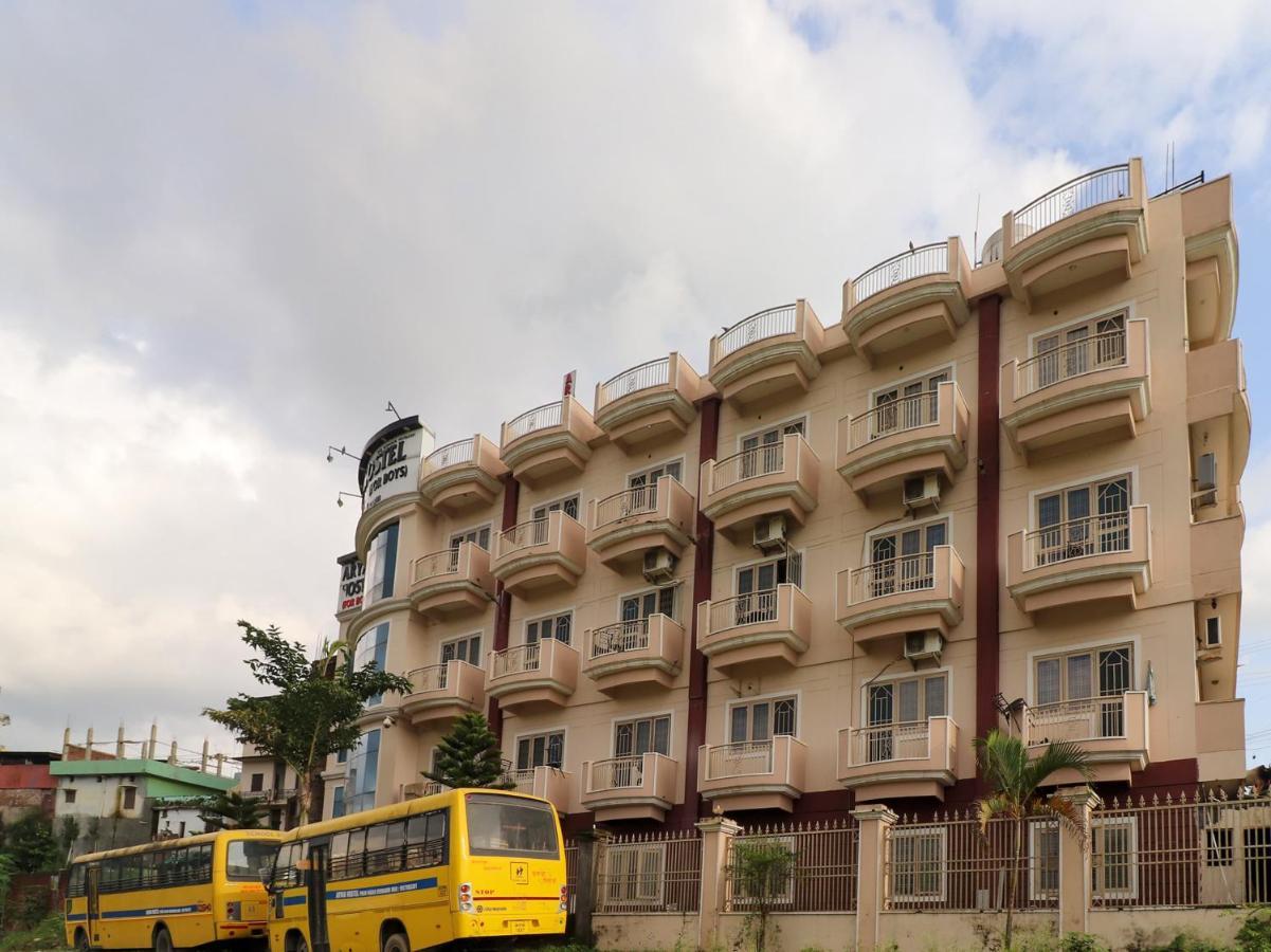 Spot On 82236 Aryan Home Stay Jhājra Kültér fotó