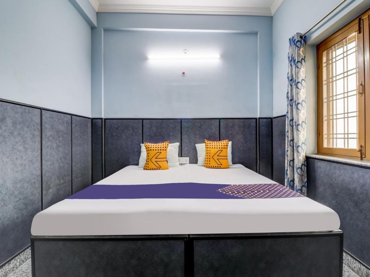 Spot On 82236 Aryan Home Stay Jhājra Kültér fotó
